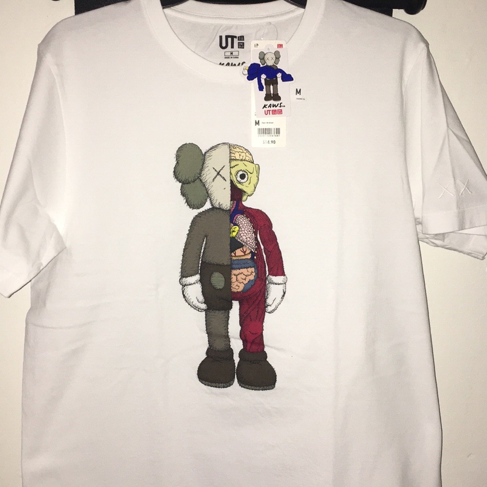 Uniqlo x Kaws tshirt